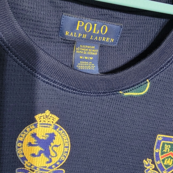 Polo - Picture 2 of 2